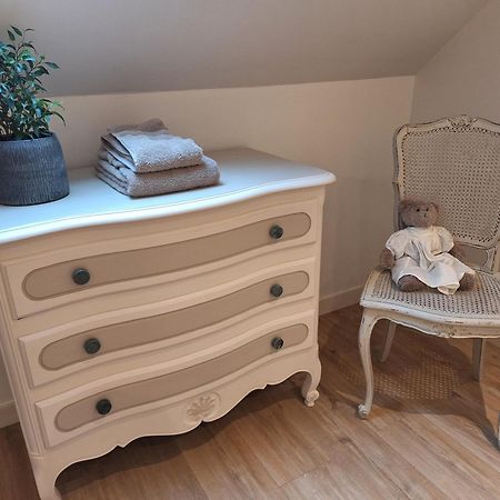 La Chambre Mademoiselle Causeuse Malville エクステリア 写真